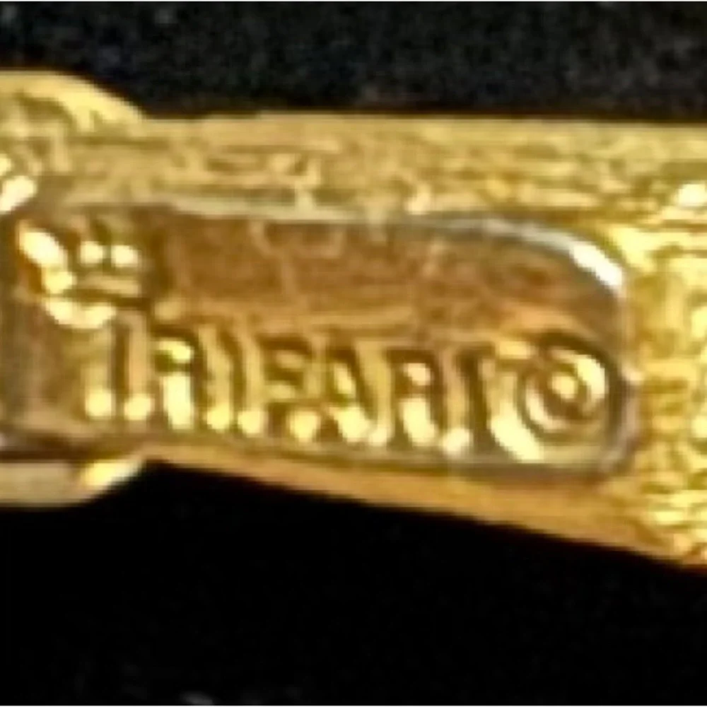 Vintage Trifari Libra Zodiac Pendant Necklace - Picture 3 of 4